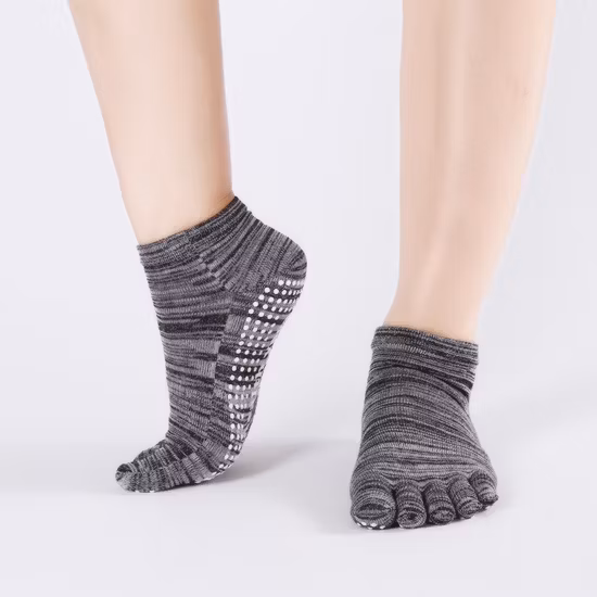 Weiche, gemütliche, rutschfeste Yoga-Socken mit offenen Zehen und PVC-Punkten im Großhandel