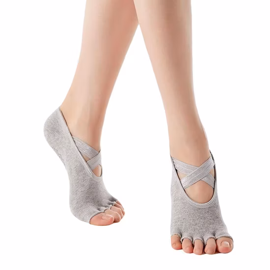 Großhandel Damen Baumwolle rutschfeste Zehengriff Sport Yoga Socken Lila